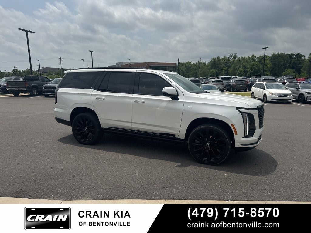 2025 Cadillac Escalade Sport Platinum - 4WD / PANORAMIC SUNROOF / CLEAN CARFAX