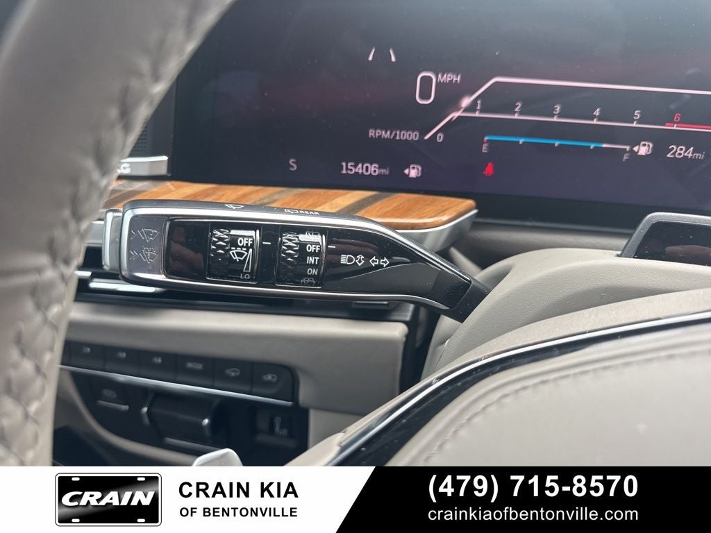 2025 Cadillac Escalade Sport Platinum - 4WD / PANORAMIC SUNROOF / CLEAN CARFAX