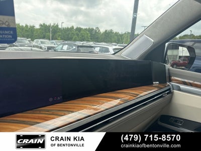 2025 Cadillac Escalade Sport Platinum - 4WD / PANORAMIC SUNROOF / CLEAN CARFAX