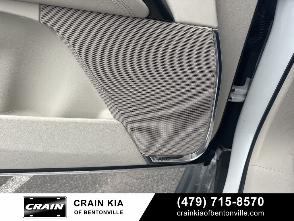 2025 Cadillac Escalade Sport Platinum - 4WD / PANORAMIC SUNROOF / CLEAN CARFAX