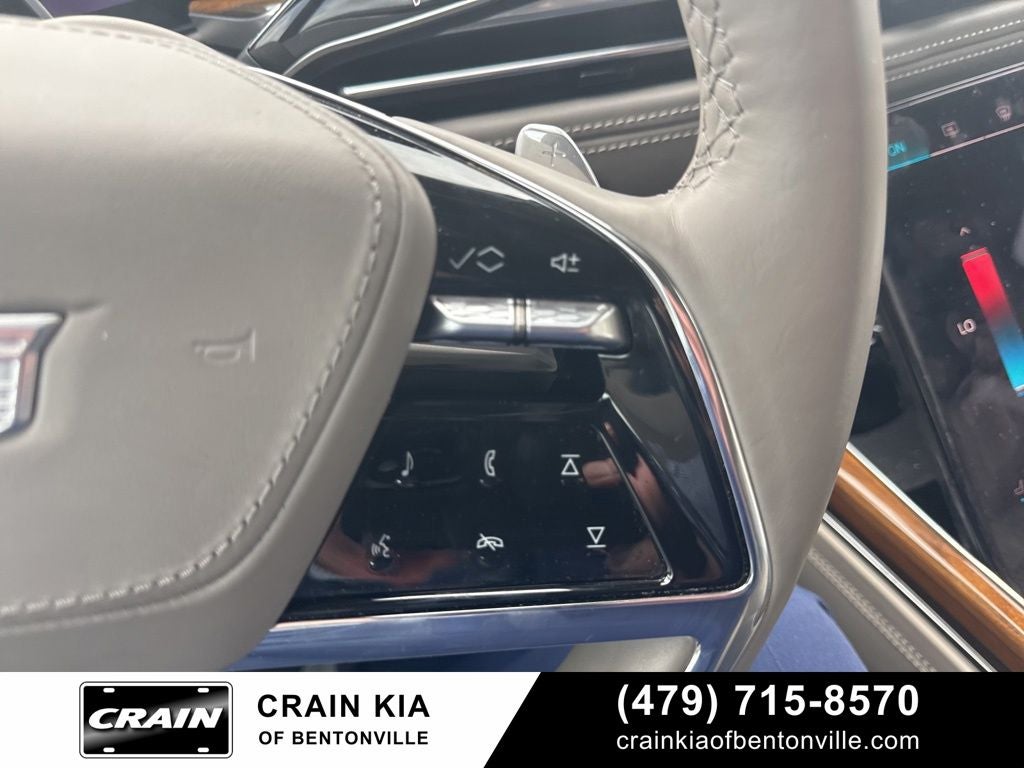 2025 Cadillac Escalade Sport Platinum - 4WD / PANORAMIC SUNROOF / CLEAN CARFAX