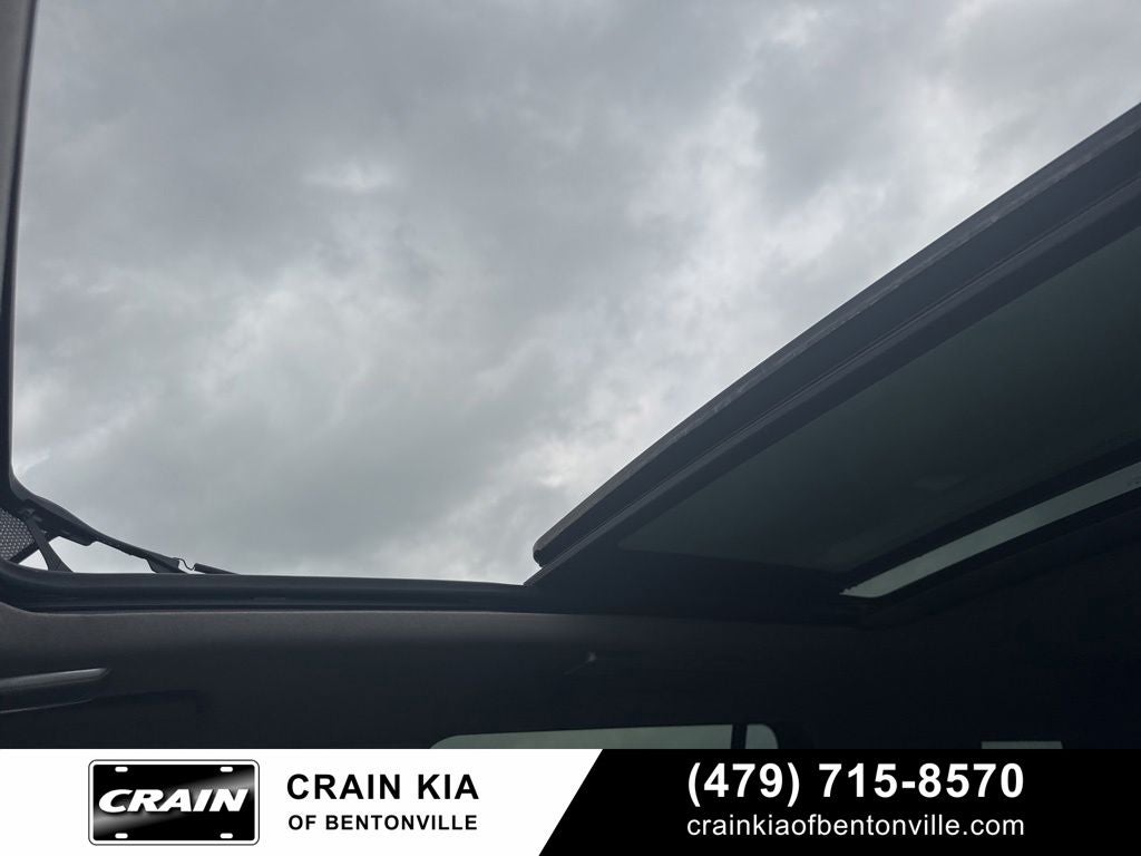 2025 Cadillac Escalade Sport Platinum - 4WD / PANORAMIC SUNROOF / CLEAN CARFAX
