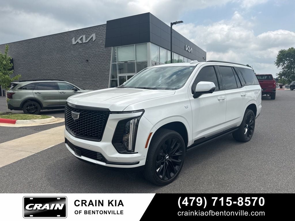 2025 Cadillac Escalade Sport Platinum - 4WD / PANORAMIC SUNROOF / CLEAN CARFAX