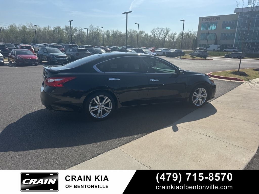 2017 Nissan Altima 3.5 SL - SUNROOF