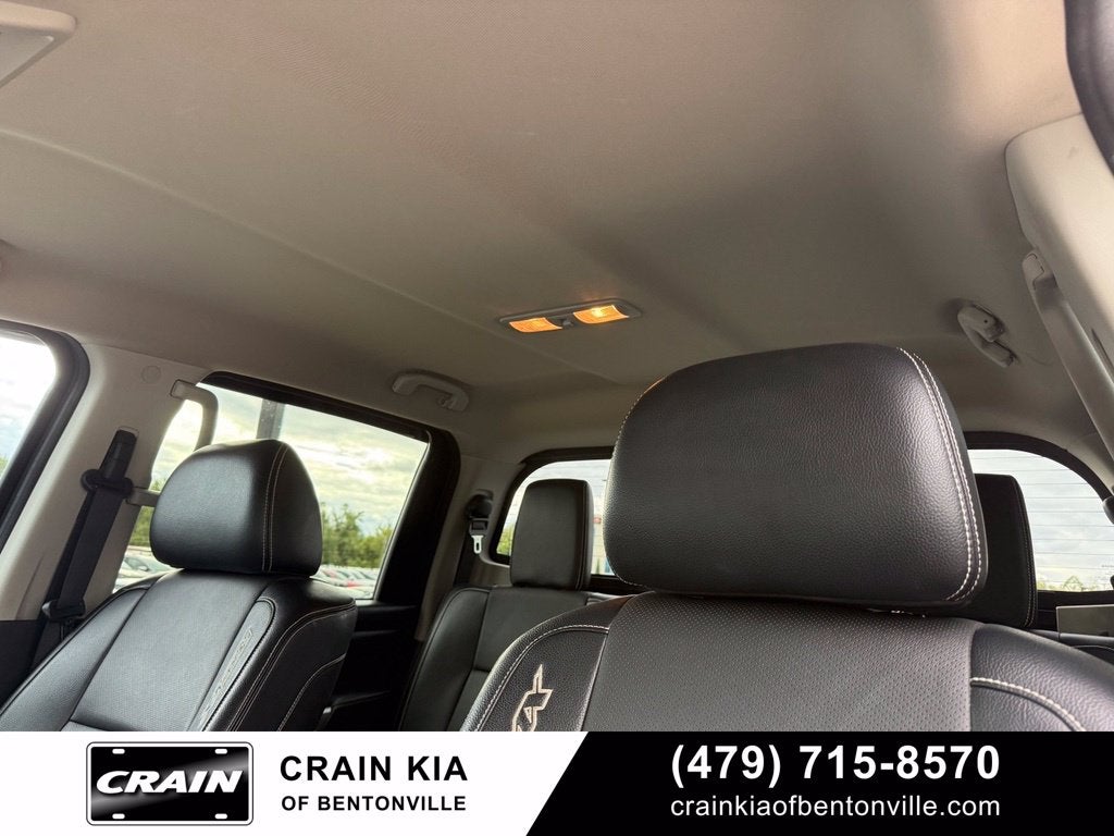 2017 Nissan Titan XD PRO-4X - 4WD / CLEAN CARFAX