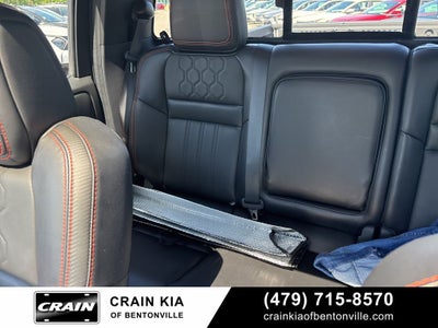 2024 Nissan Frontier PRO-4X - 4WD / SUNROOF / CARFAX ONE OWNER