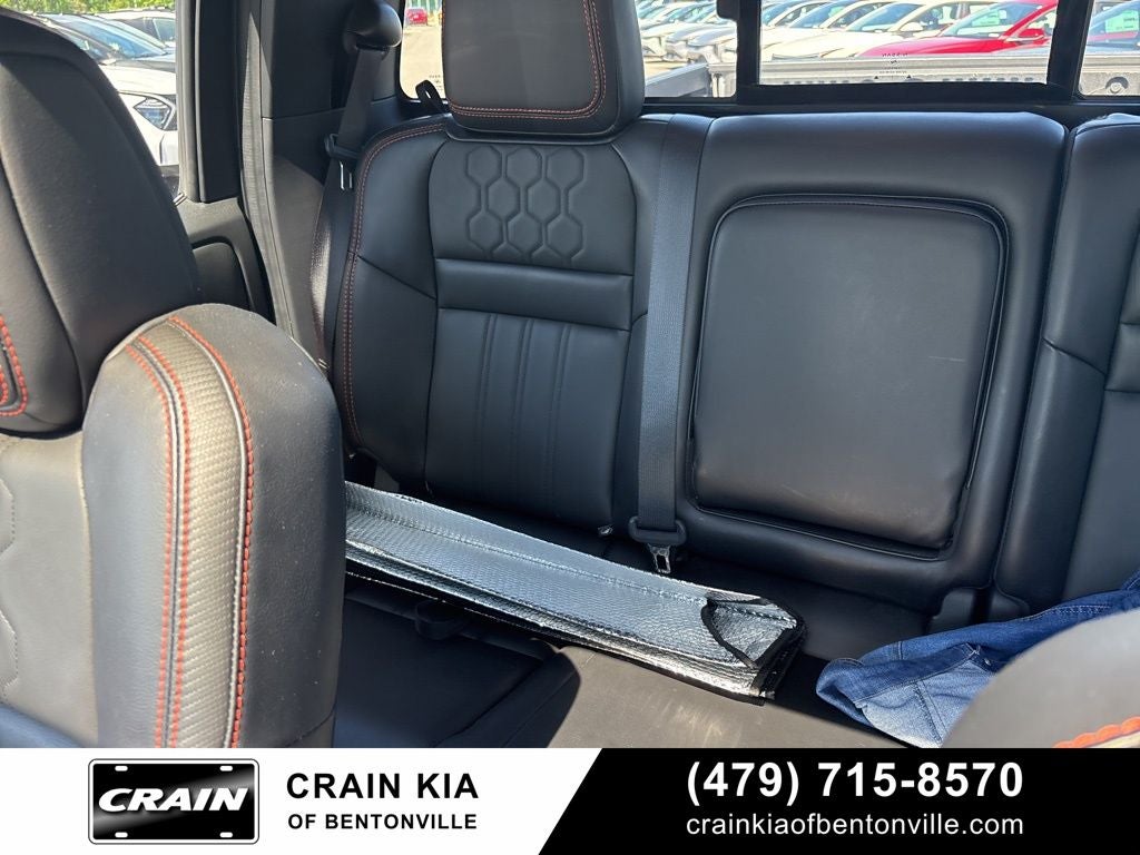 2024 Nissan Frontier PRO-4X - 4WD / SUNROOF / CARFAX ONE OWNER