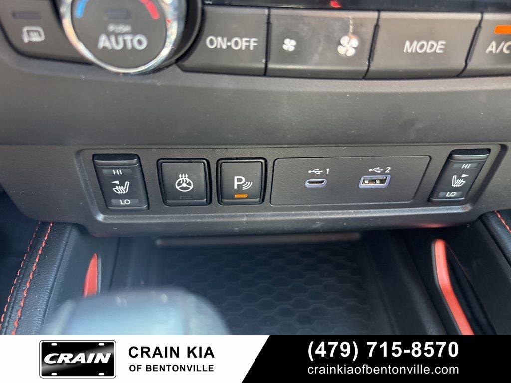 2024 Nissan Frontier PRO-4X - 4WD / SUNROOF / CARFAX ONE OWNER