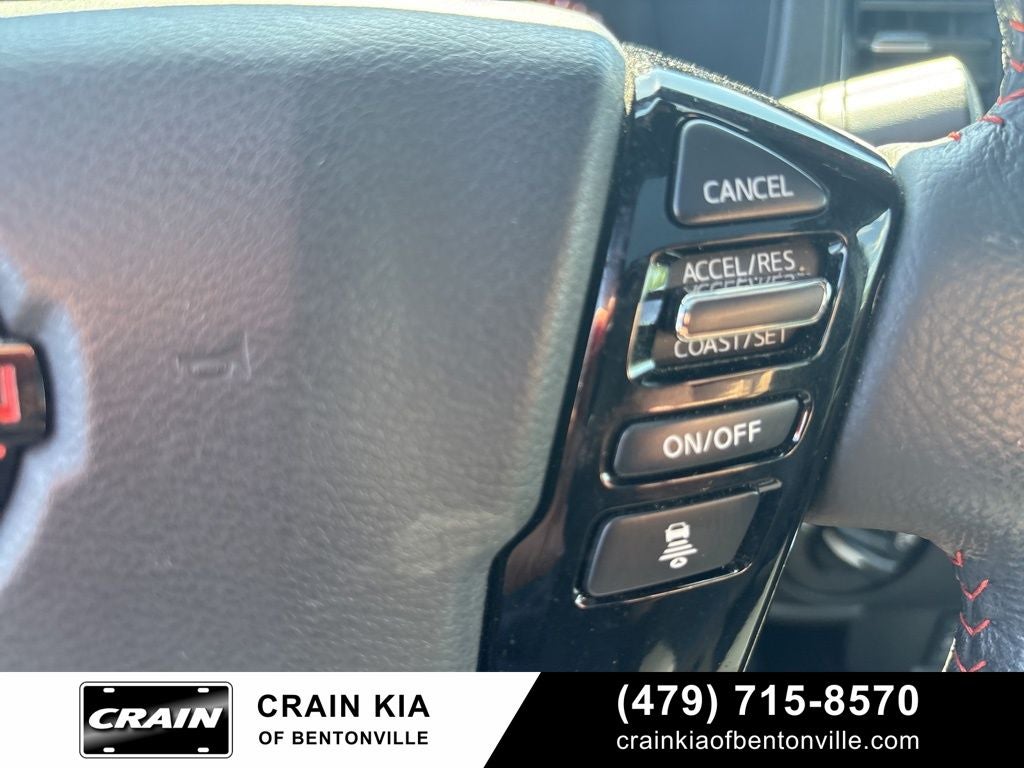 2024 Nissan Frontier PRO-4X - 4WD / SUNROOF / CARFAX ONE OWNER