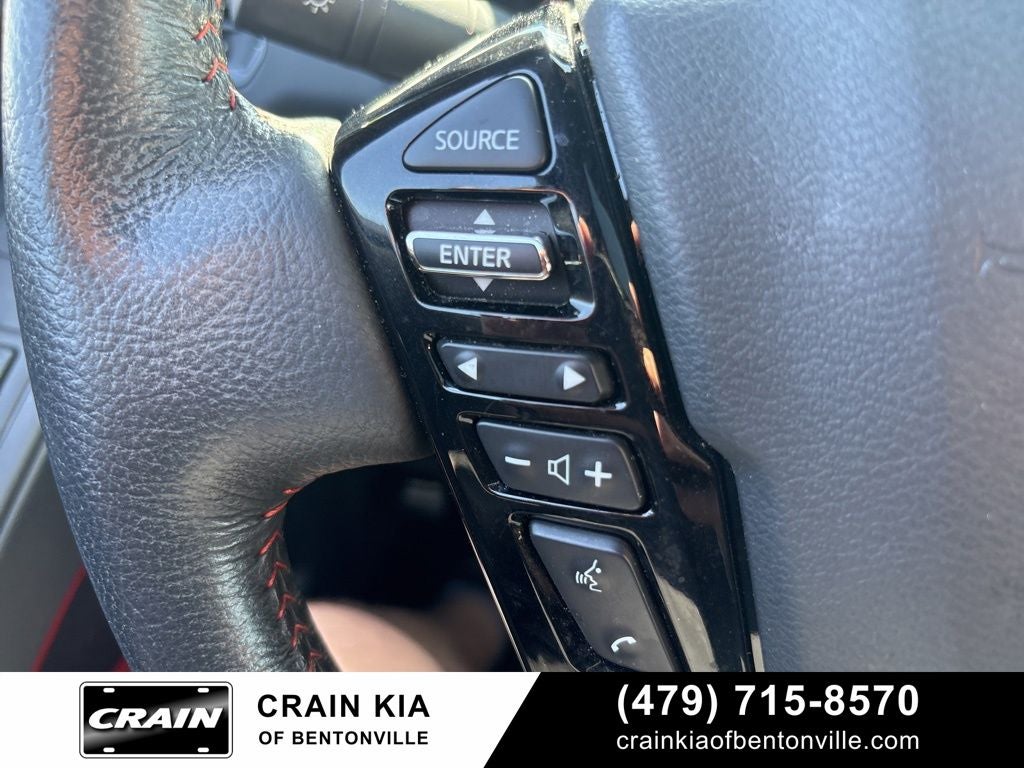 2024 Nissan Frontier PRO-4X - 4WD / SUNROOF / CARFAX ONE OWNER