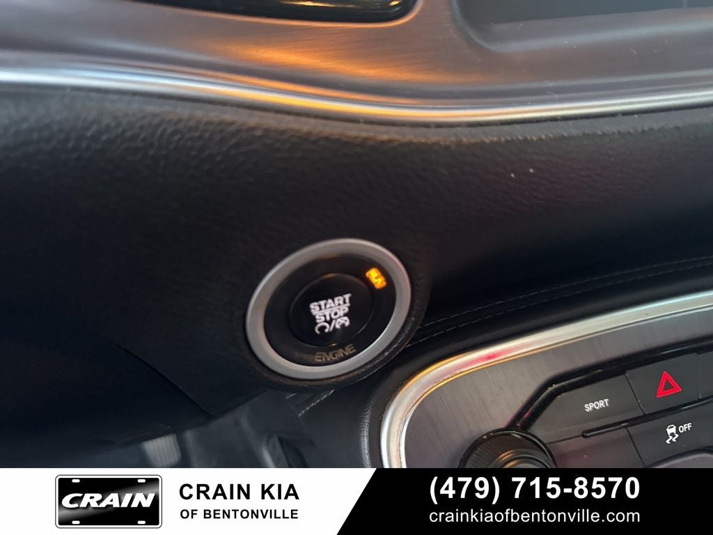 2015 Dodge Challenger SXT