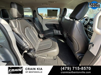 2024 Chrysler Pacifica Touring L - CLEAN CARFAX / ONE OWNER