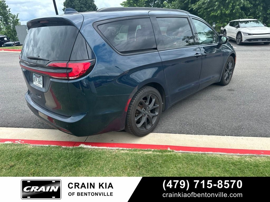 2021 Chrysler Pacifica Touring - CARFAX ONE OWNER
