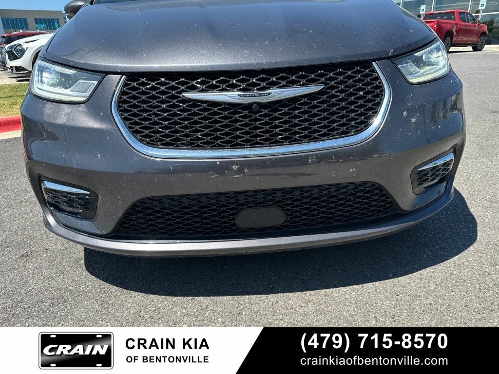 2022 Chrysler Pacifica Hybrid Touring L - CLEAN CARFAX / ONE OWNER