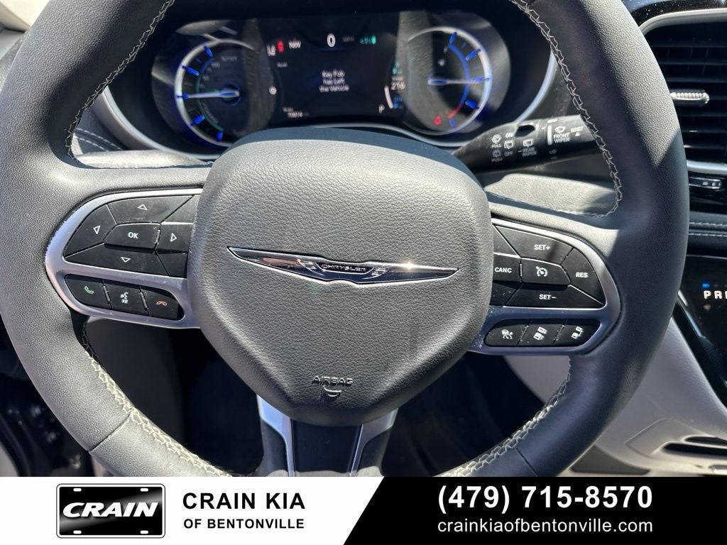 2022 Chrysler Pacifica Hybrid Touring L - CLEAN CARFAX / ONE OWNER