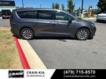 2022 Chrysler Pacifica Hybrid Touring L - CLEAN CARFAX / ONE OWNER