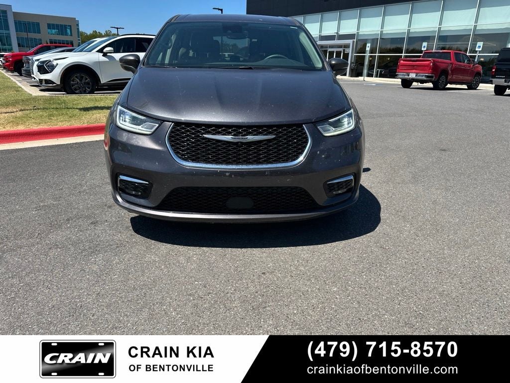 2022 Chrysler Pacifica Hybrid Touring L - CLEAN CARFAX / ONE OWNER