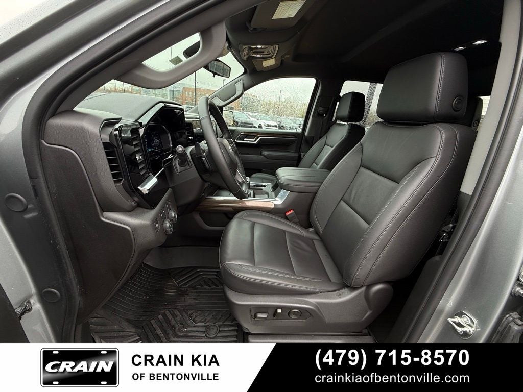 2025 Chevrolet Silverado 1500 RST - 4WD / CLEAN CARFAX / ONE OWNER