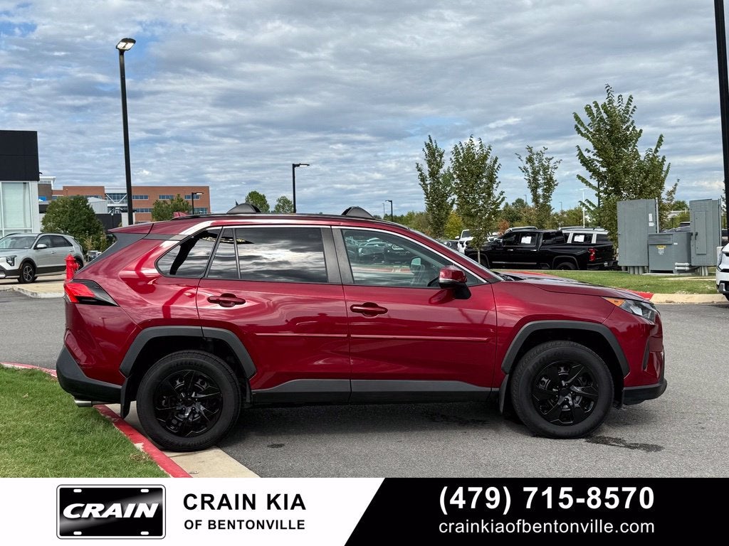 2021 Toyota RAV4 LE