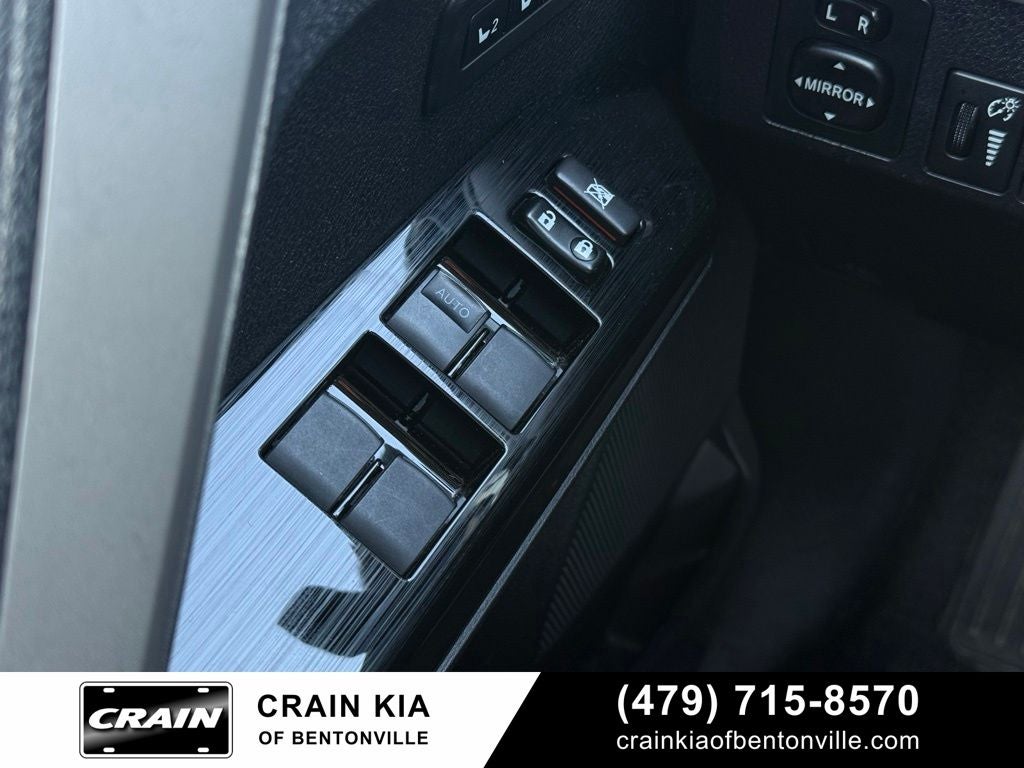 2016 Toyota RAV4 Limited - SUNROOF