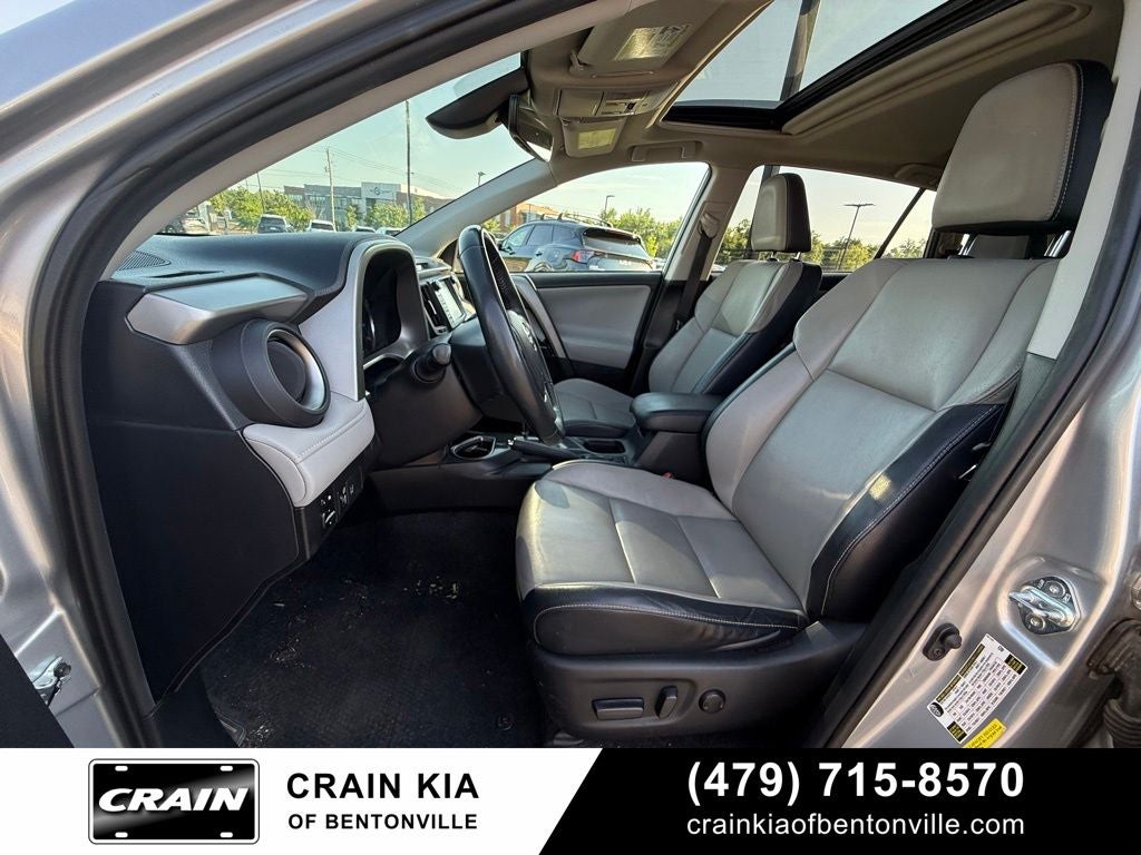 2016 Toyota RAV4 Limited - SUNROOF