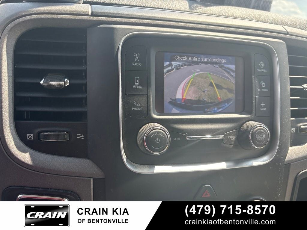 2022 RAM 1500 Classic Tradesman - 4WD / CLEAN CARFAX