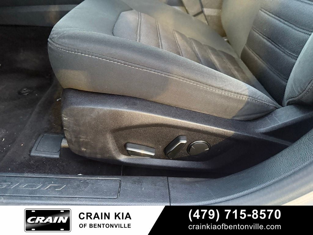 2017 Ford Fusion SE - CLEAN CARFAX