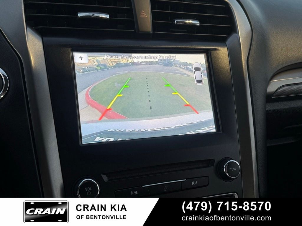 2017 Ford Fusion SE - CLEAN CARFAX