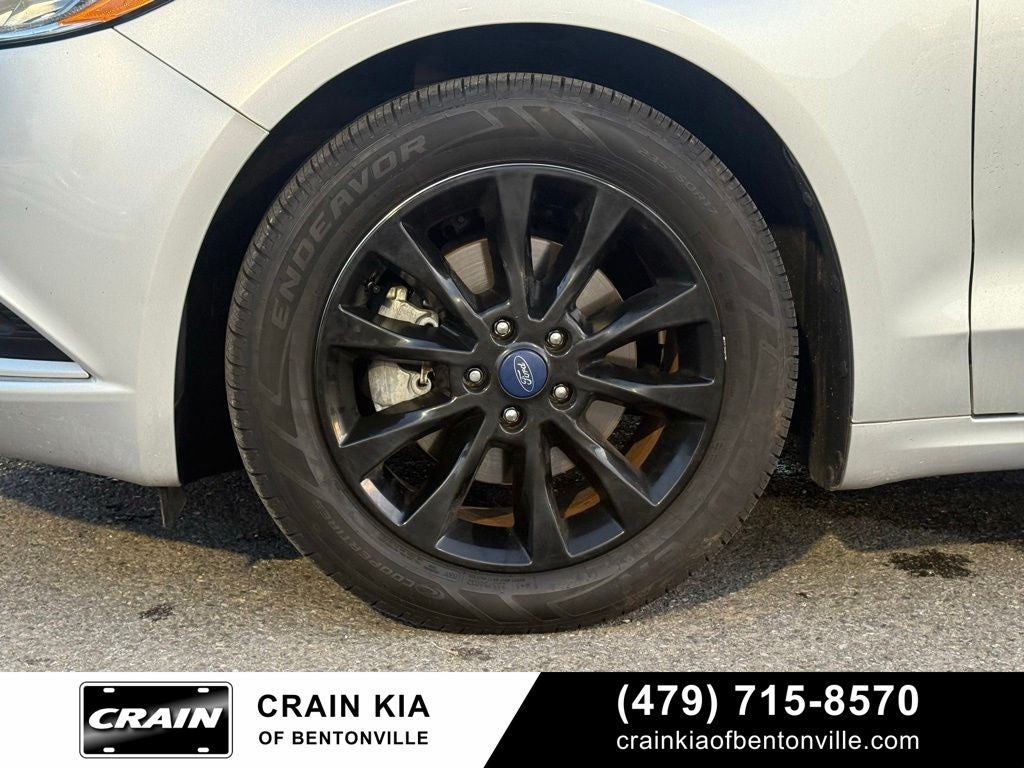 2017 Ford Fusion SE - CLEAN CARFAX