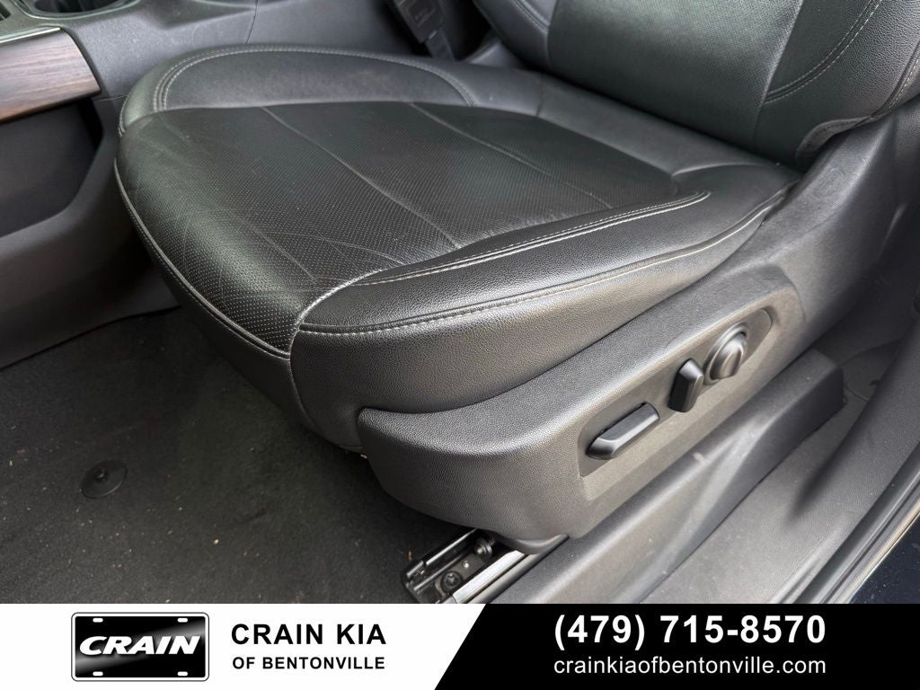 2021 GMC Sierra 1500 SLT - 4WD / CLEAN CARFAX HISTORY