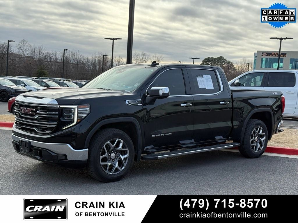 2023 GMC Sierra 1500 SLT - 4WD / CARFAX ONE OWNER