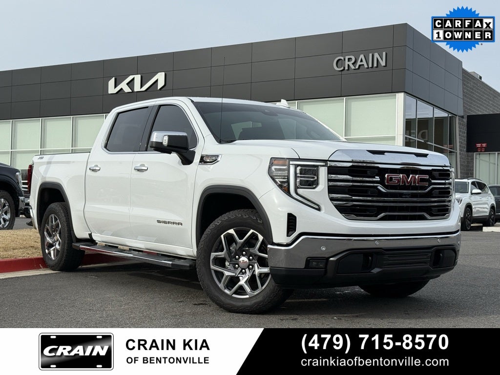 2024 GMC Sierra 1500 SLT - 4WD / SUNROOF / CLEAN CARFAX / ONE OWNER
