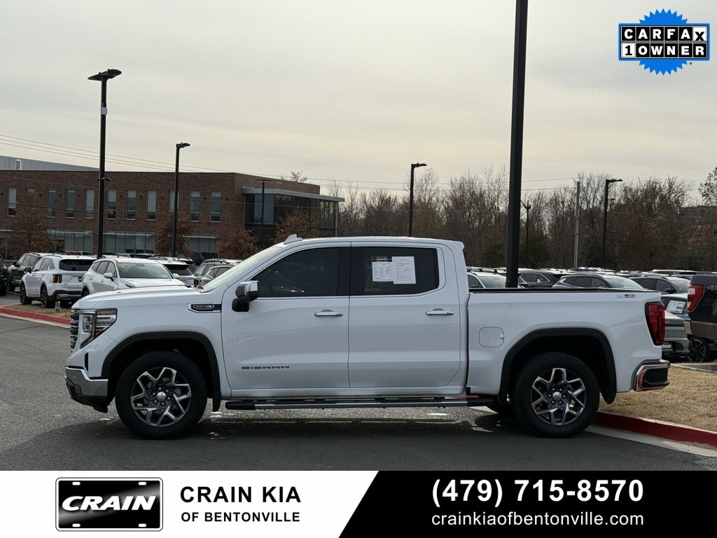 2024 GMC Sierra 1500 SLT - 4WD / SUNROOF / CLEAN CARFAX / ONE OWNER