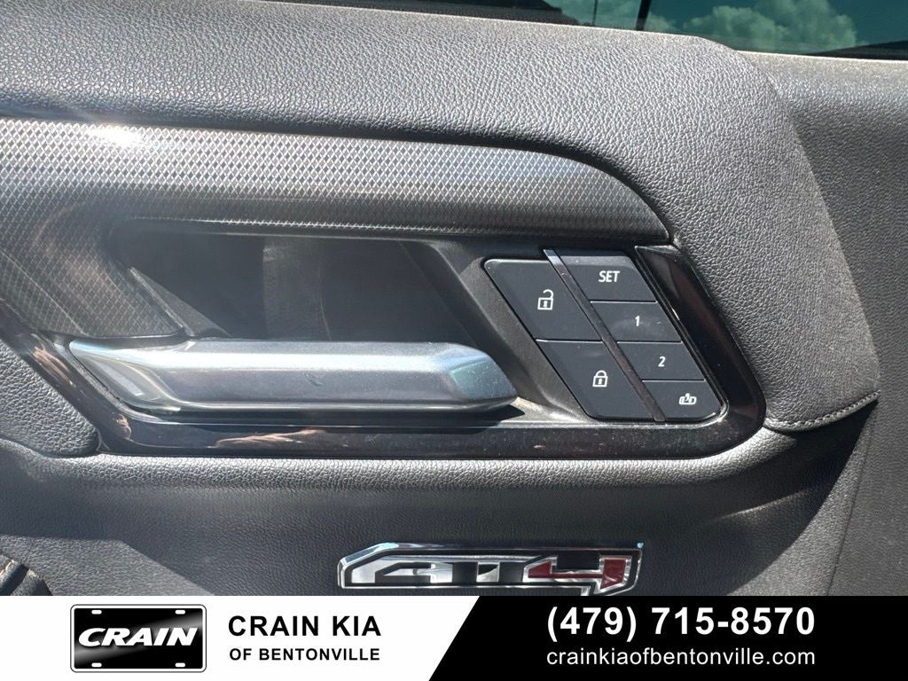 2024 GMC Sierra 1500 AT4 - 4WD / SUNROOF / CLEAN CARFAX