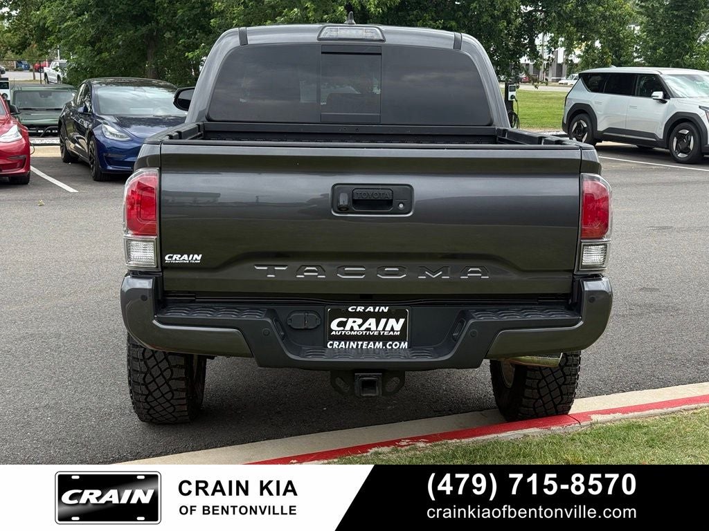 2017 Toyota Tacoma Limited - 4WD / SUNROOF / LIFTED!