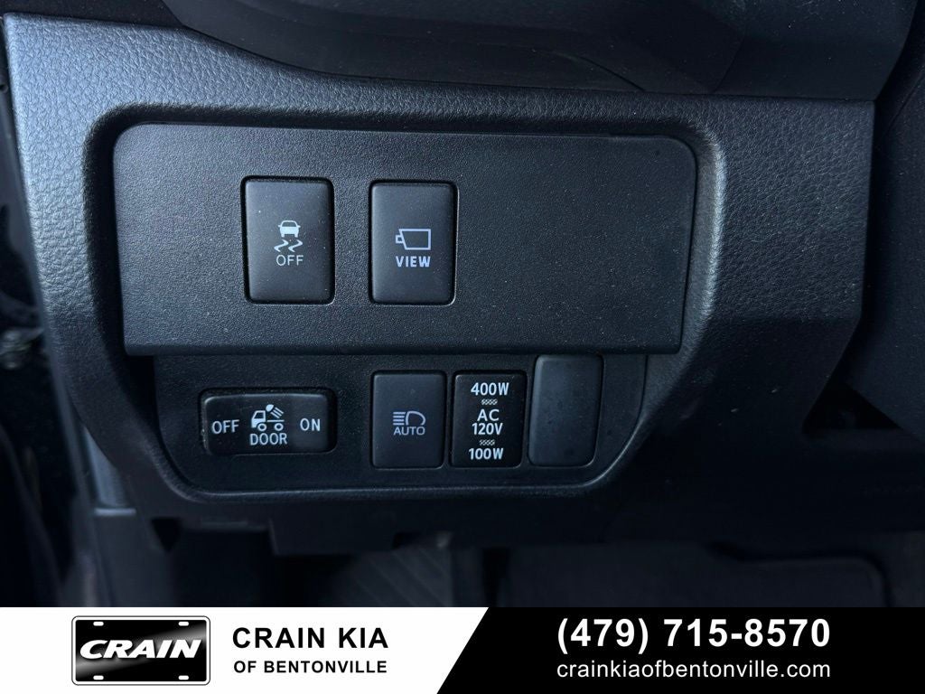 2023 Toyota Tacoma TRD Off-Road V6 - 4WD / SUNROOF / ONE OWNER