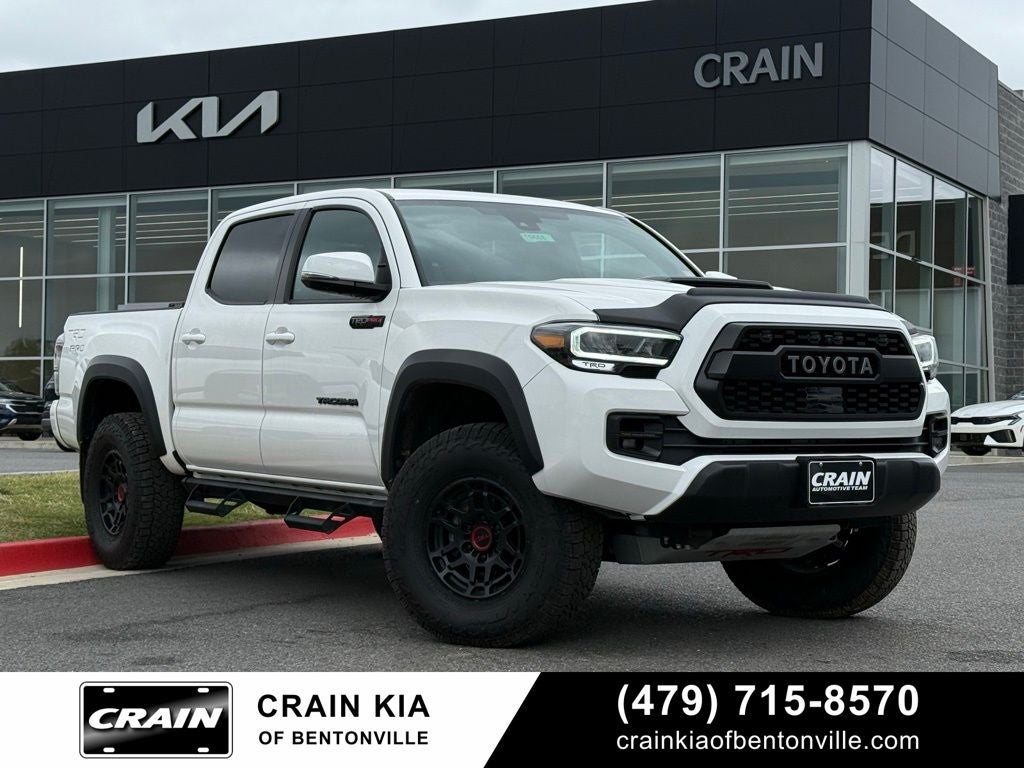 2022 Toyota Tacoma TRD Pro V6 - 4WD / SUNROOF / ONE OWNER