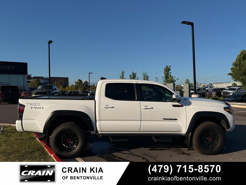 2022 Toyota Tacoma TRD Pro V6 - 4WD / SUNROOF / ONE OWNER