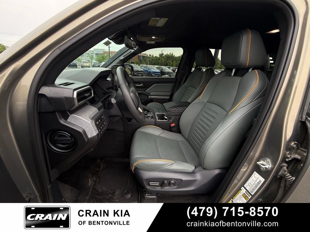 2025 Toyota Tacoma Hybrid Trailhunter - 4WD / CARFAX ONE OWNER