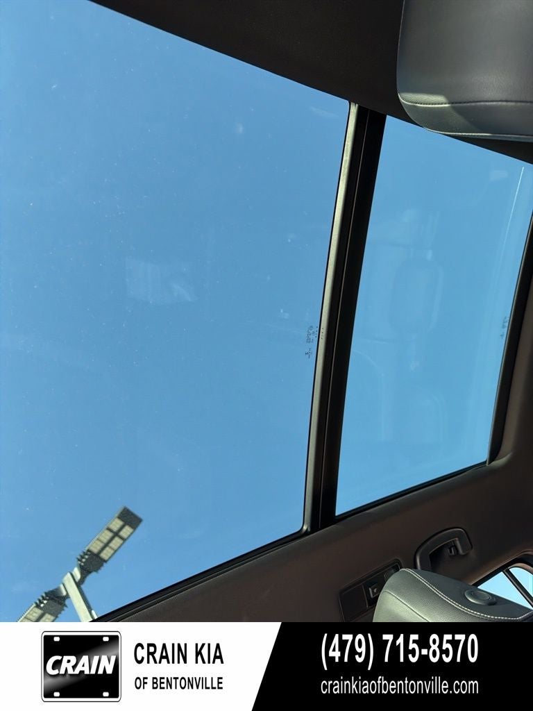 2022 Volkswagen Tiguan 2.0T SE R-Line Black - AWD / PANORAMIC SUNROOF / CLEAN CARFAX