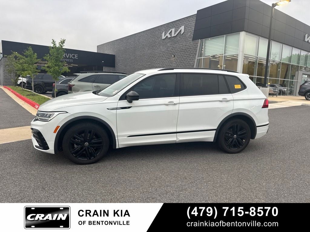 2022 Volkswagen Tiguan 2.0T SE R-Line Black - SUNROOF