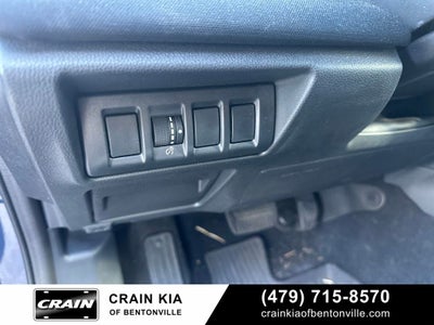 2025 Subaru Outback Premium - AWD / CLEAN CARFAX / ONE OWNER