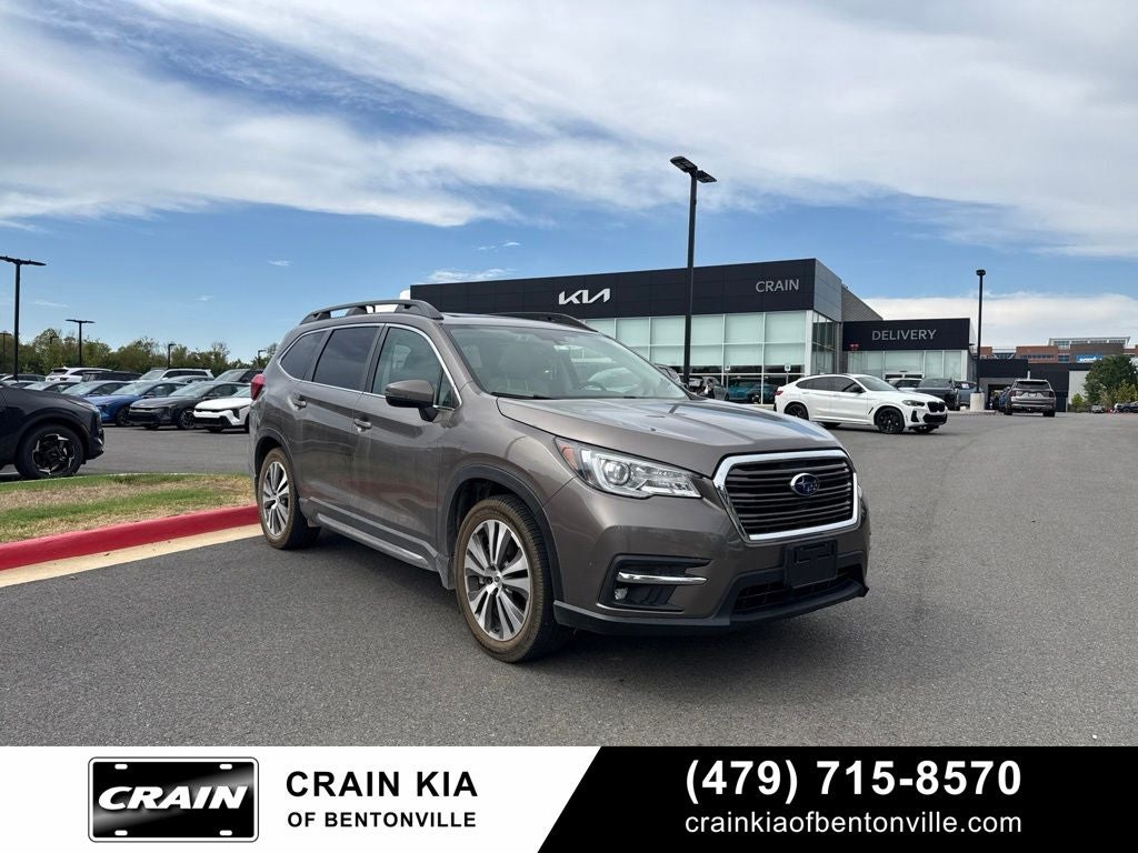 2021 Subaru Ascent Limited - AWD / PANORAMIC SUNROOF / CLEAN CARFAX
