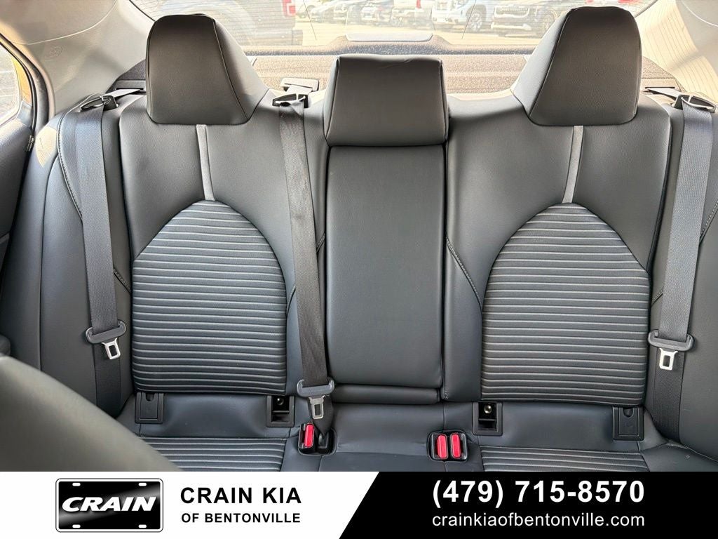 2019 Toyota Camry SE - SUNROOF / CLEAN CARFAX