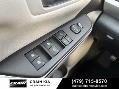 2016 Toyota Camry SE - CLEAN CARFAX HISTORY