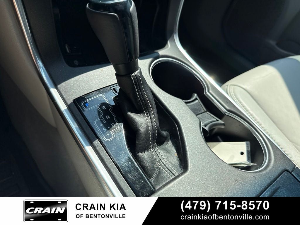 2015 Toyota Camry XLE - SUNROOF / LEATHER / NAV