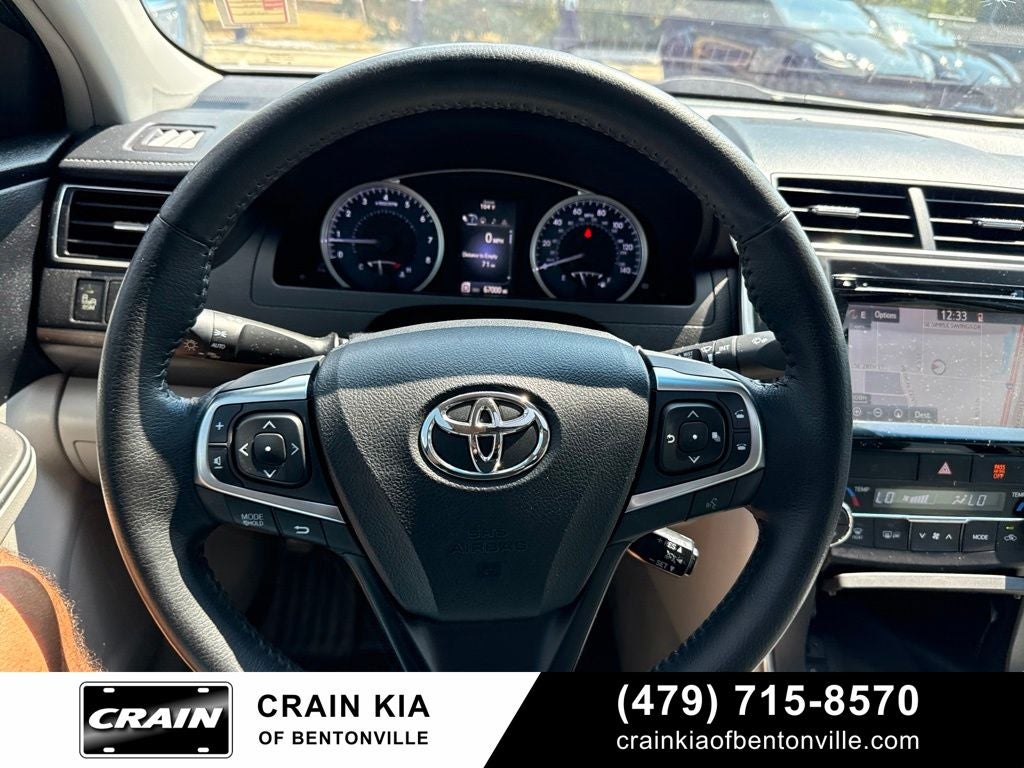 2015 Toyota Camry XLE - SUNROOF / LEATHER / NAV