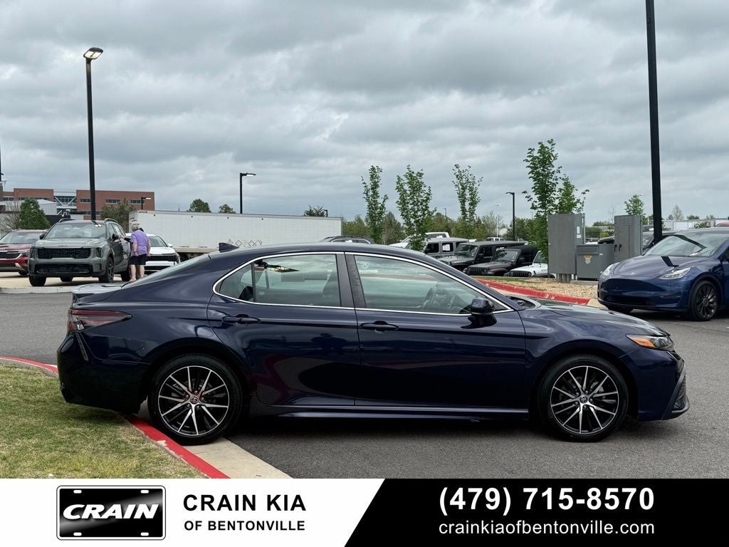 2021 Toyota Camry SE