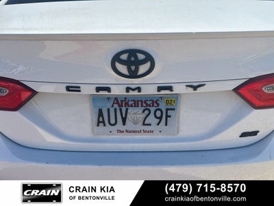2020 Toyota Camry SE - CLEAN CARFAX / ONE OWNER