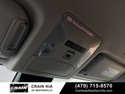 2025 Toyota RAV4 Hybrid XLE - AWD / CLEAN CARFAX / ONE OWNER